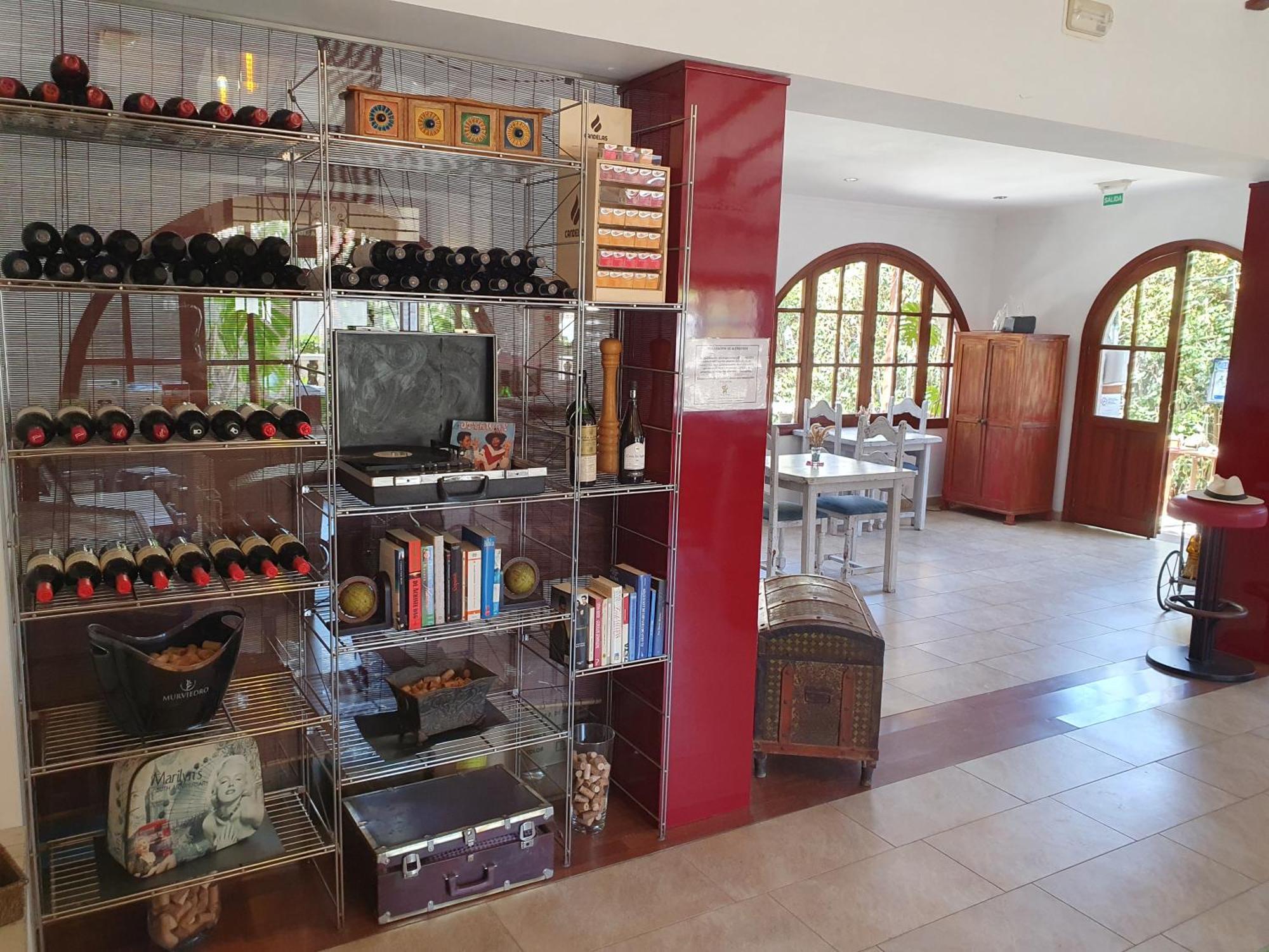 Hostal Mi Campana Denia Luaran gambar