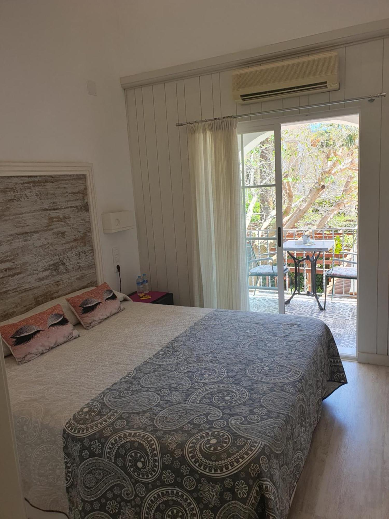 Hostal Mi Campana Denia Luaran gambar