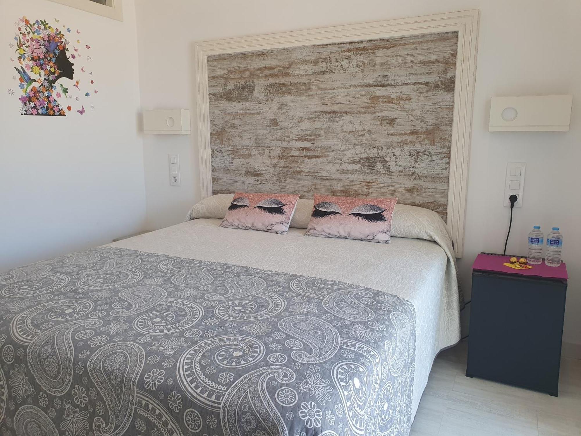 Hostal Mi Campana Denia Luaran gambar